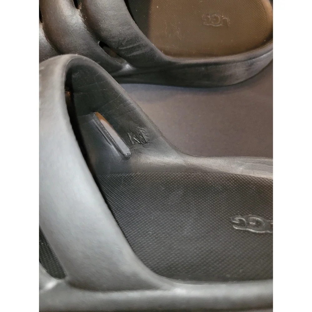 UGG Slide Sandals Cushioned Slip On Casual Comfort Kids Size K 1 great shape